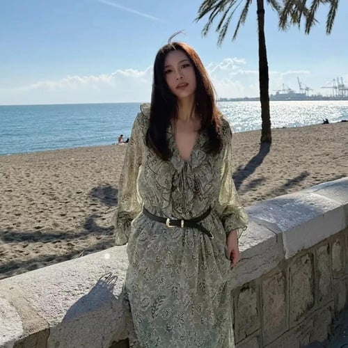 فستان طويل بحزام