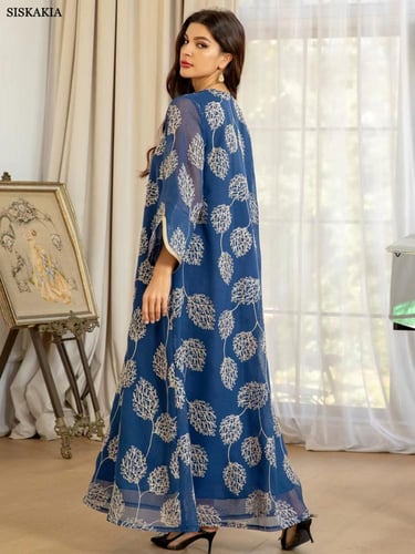 عباية شيفون مطرزة