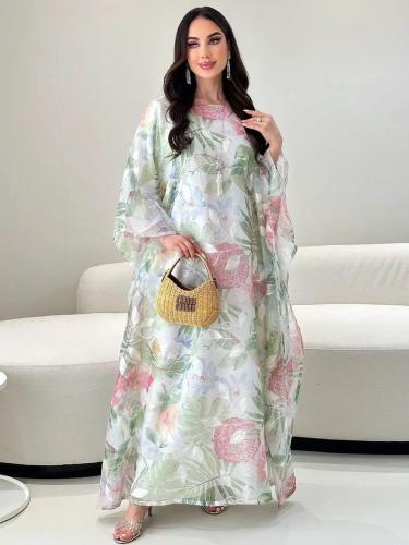 عباية بطبعة الزهور