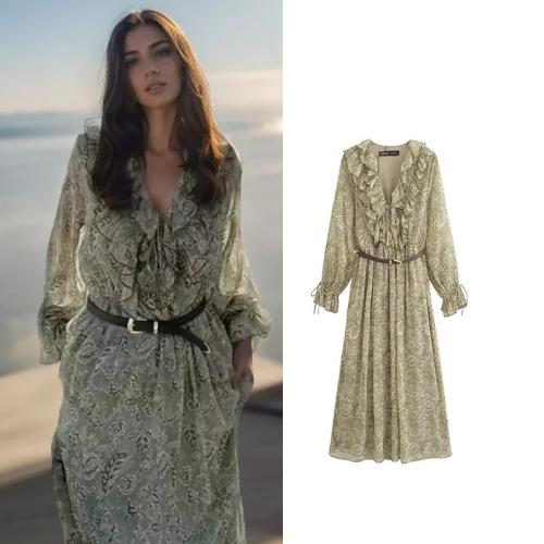 فستان طويل بحزام