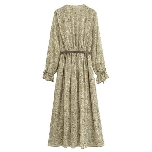 فستان طويل بحزام