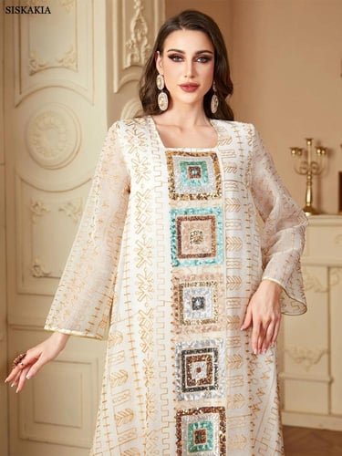 فستان مرقع بالترتر