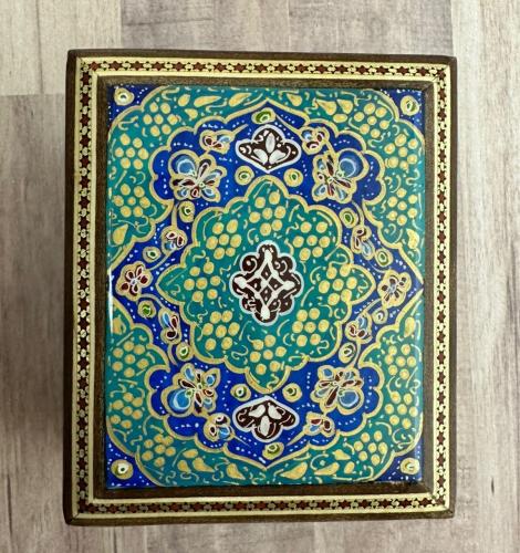 صندوق أصفهاني فاخر