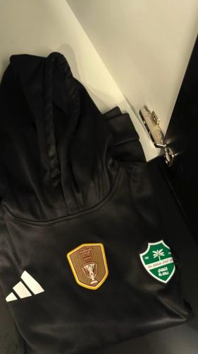 بلوفر النادي الاهلي السعودي الاسود تصميم خاص الزين