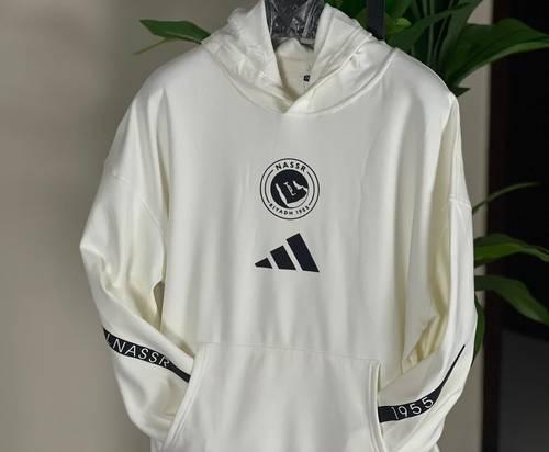 بلوفر نادي النصر – تصميم شتوي راقي