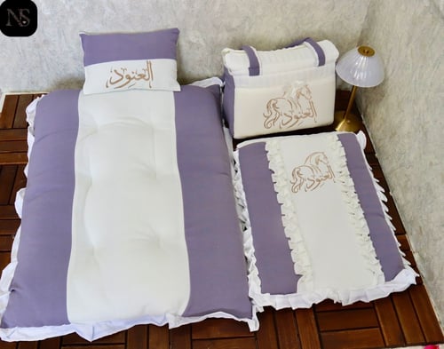 سرير مواليد مميز بالاسم