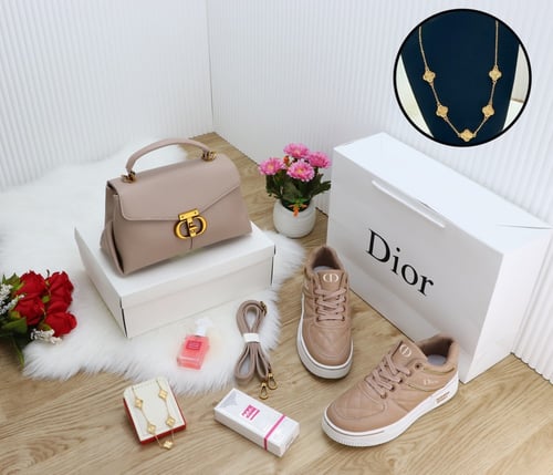 طقم هدايا نسائية