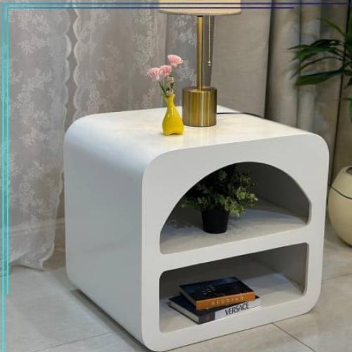 طاولة جانبية