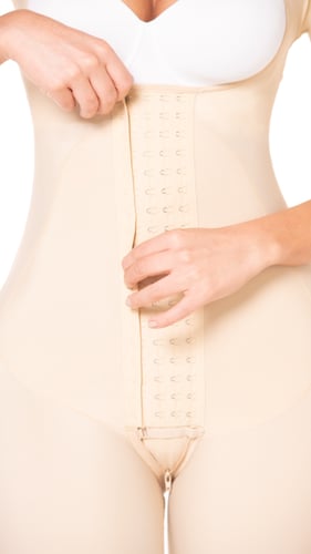 F04474- مشد طبي نسائي ، طويل ، بأكمام طويلة