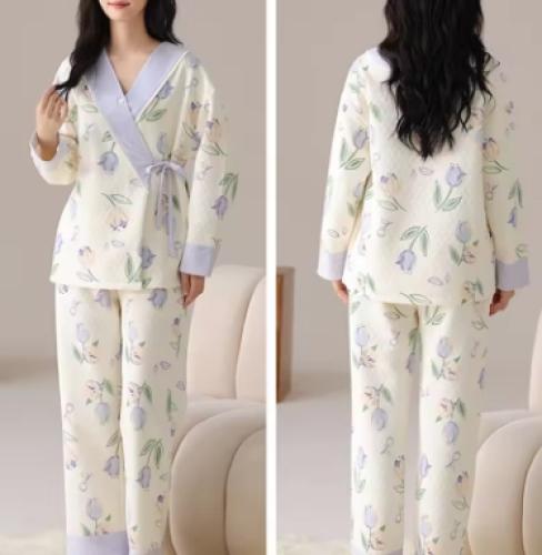 ملابس نوم للأمهات