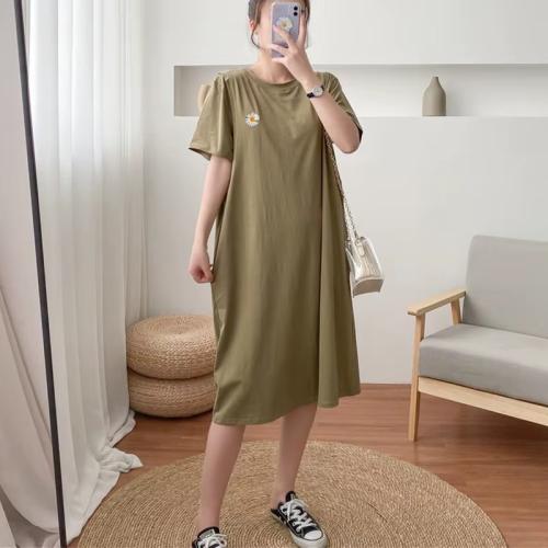 ملابس الأمومة كاجوال