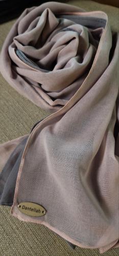 Pink and gray headscarf SCA020