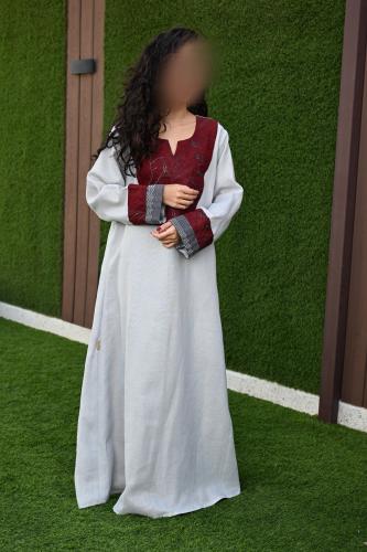 Thobe in two colors: beige and gray