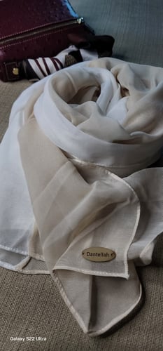 Cream and white hijab SKD01