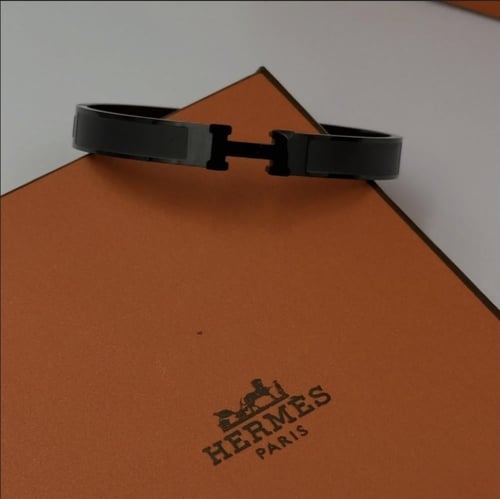 اسوارة هرمز اسود