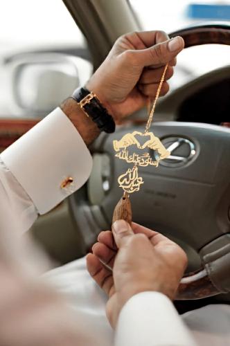 تعليقة اليدين رمز الوحدة