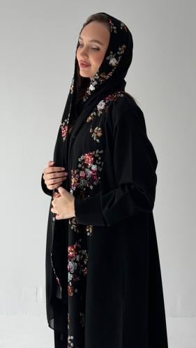 Abaya of the rose with embroidery of the rose from the front Az-0067
