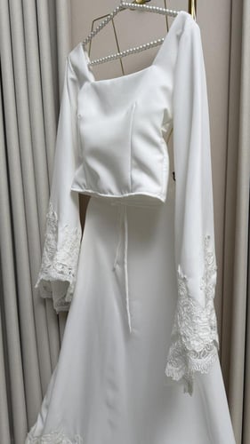 فستان ابيض قطعتين