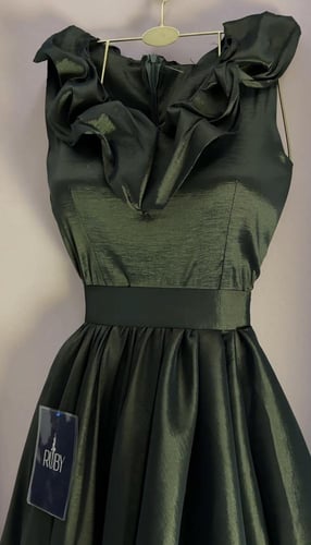 فستان زيتونه