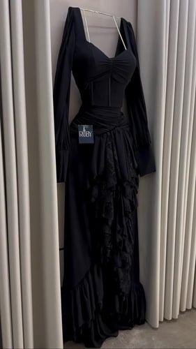 فستان اسود قطعتين