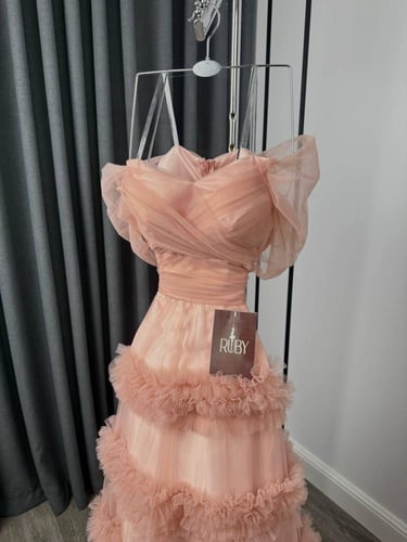 فستان سهره وردي فاتح