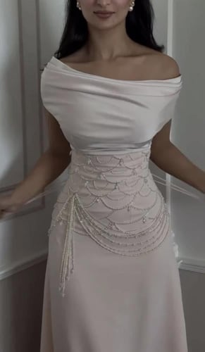 فستان ناعم اف وايت