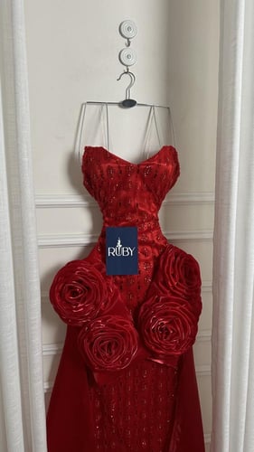 فستان جميله