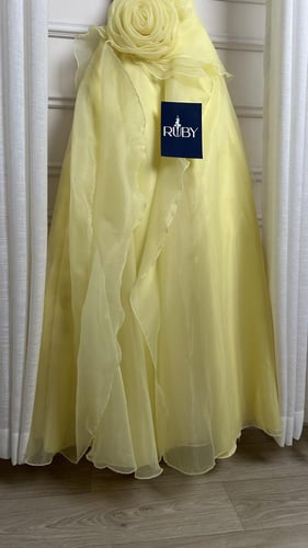 فستان ريهام