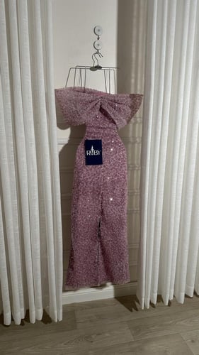 فستان لطيفه