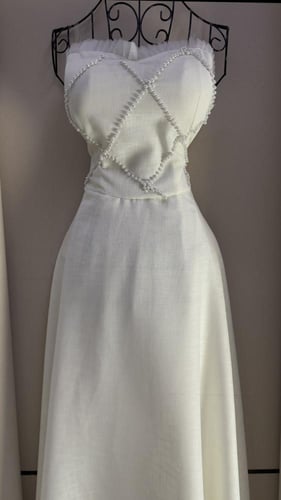 فستان ريفال الأبيض