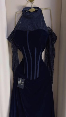 فستان ناعم مخملي