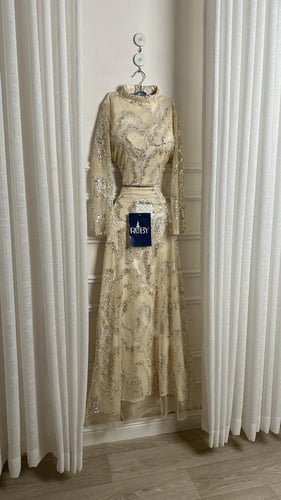 بلوزه وتنوره