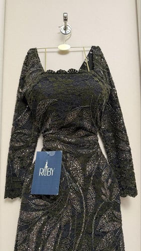 فستان سهره ثلاثه ألوان