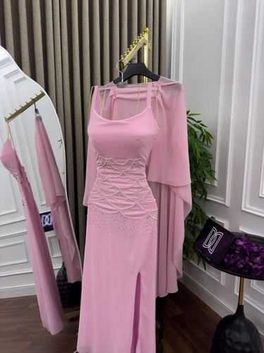 فستان ناعم وردي