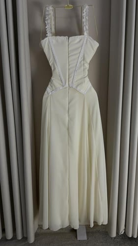 فستان ناعم سكري