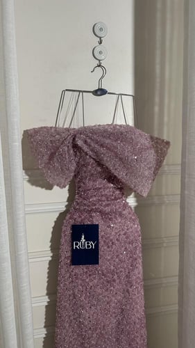 فستان لطيفه