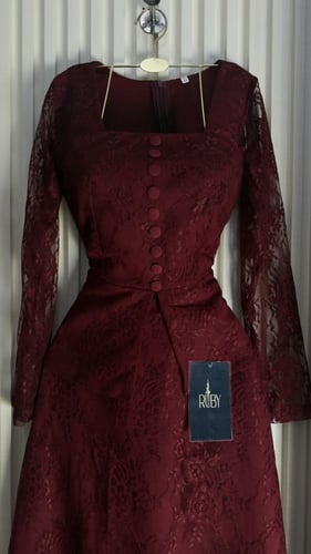 فستان عنابي قطعتين