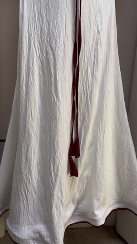 فستان ناعم ابيض