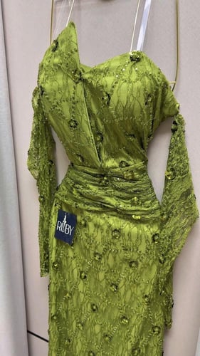 فستان سهره تفاحي