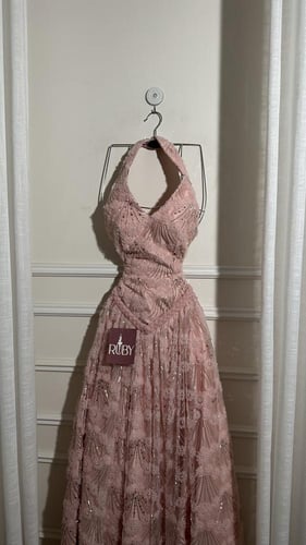 فستان العنود