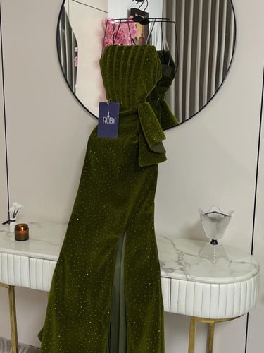 فستان جوخ اخضر