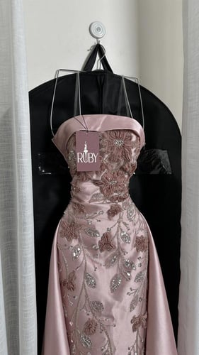 فستان سهره وردي فاتح