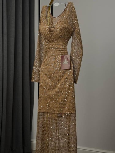 فستان سهره ذهبي