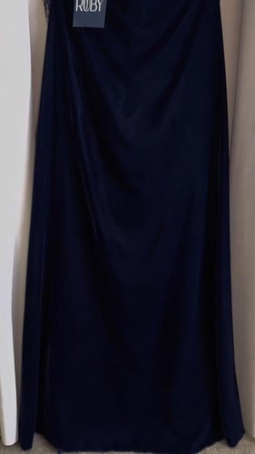 فستان ناعم مخملي