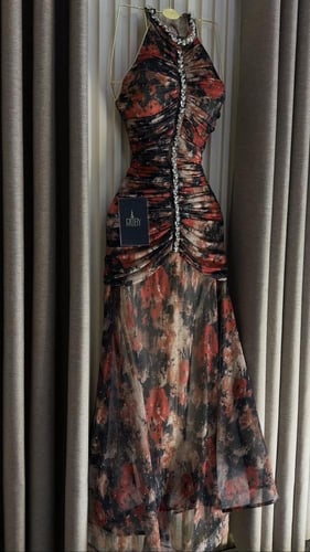 فستان تمجيد