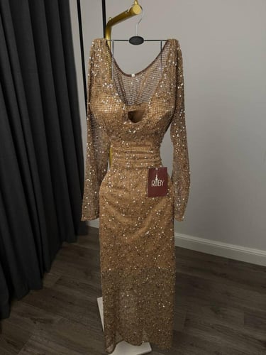فستان سهره ذهبي