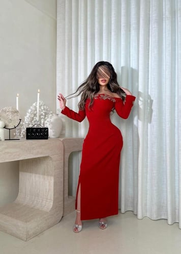 فستان ناعم أحمر