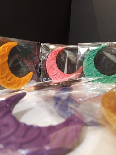 بوكس مستكة معطره (شكل هلال رمضان )