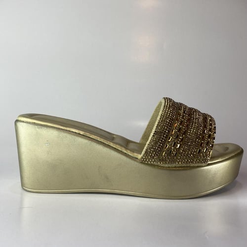 صندل نسائي بكعب مريح – دعسة ناعمة بتصميم أنيق بلون...