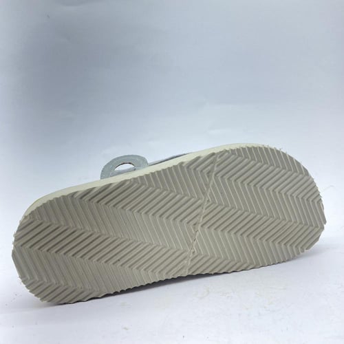 نعل شرقي مطرّز بتصميم عصري – 4 الوان (مقاسات 33 إل...